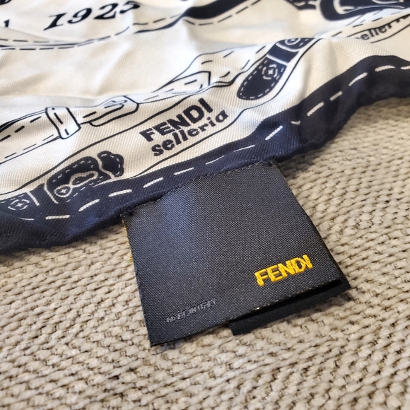 Authentic silk Fendi scarf - Picture 6 of 16